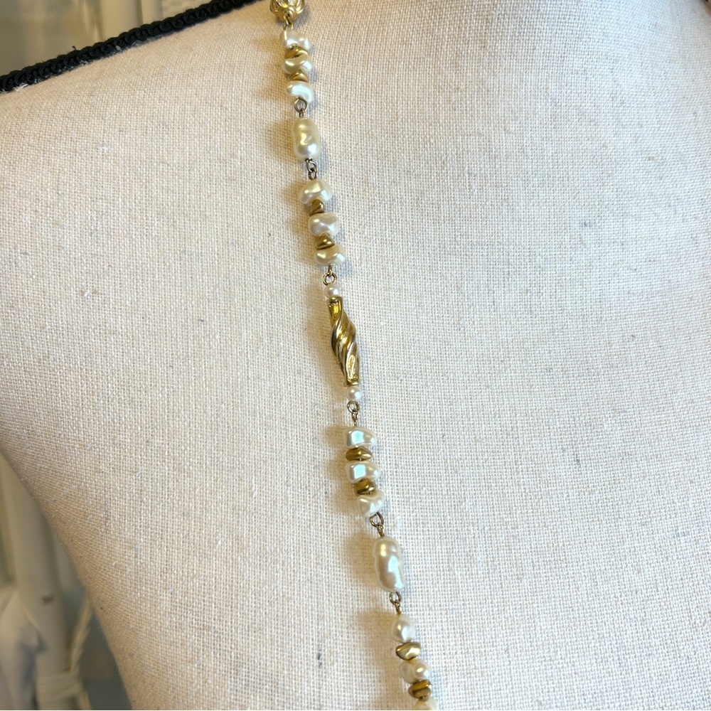 Vintage Liz Claiborne Pearl Necklace Gold Beads 38” Coastal Shell Charm 90s - Picture 8 of 16